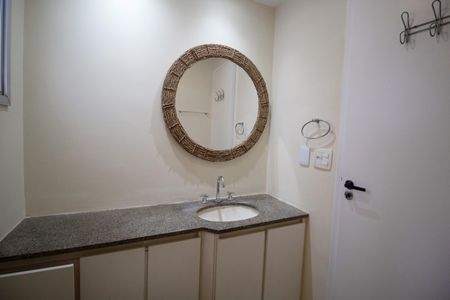 Apartamento para alugar com 72m², 3 quartos e 1 vaga Apartamento para alugar com 72m², 3 quartos e 1 vagaBanheiro