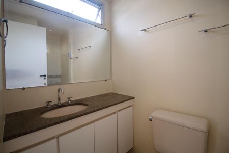 Apartamento para alugar com 72m², 3 quartos e 1 vaga Apartamento para alugar com 72m², 3 quartos e 1 vagaBanheiro da Suíte