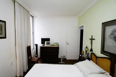 Apartamento à venda com 179m², 3 quartos e 2 vagasSuíte