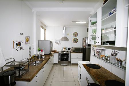 Apartamento à venda com 179m², 3 quartos e 2 vagasCozinha