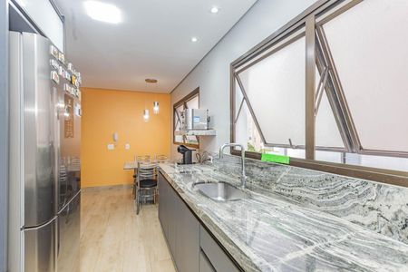 Apartamento à venda com 229m², 4 quartos e 3 vagasCozinha
