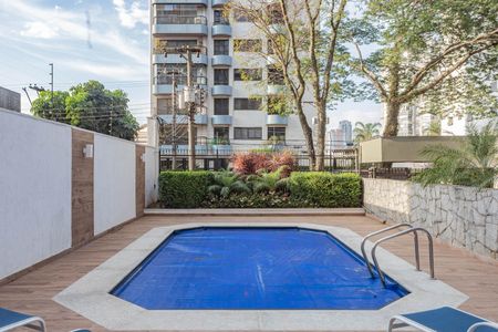 Apartamento à venda com 229m², 4 quartos e 3 vagasÁrea comum - Piscina