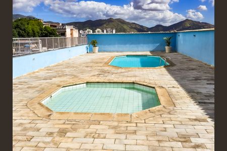 Apartamento à venda com 60m², 2 quartos e 1 vaga Apartamento à venda com 60m², 2 quartos e 1 vagaÁrea comum - Piscina