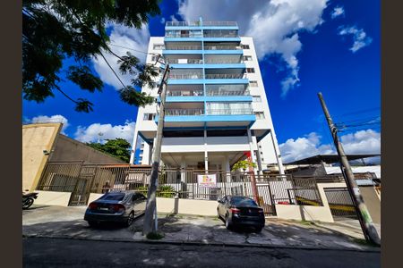Apartamento à venda com 60m², 2 quartos e 1 vaga Apartamento à venda com 60m², 2 quartos e 1 vagaFachada