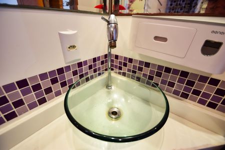 Apartamento à venda com 60m², 2 quartos e 1 vaga Apartamento à venda com 60m², 2 quartos e 1 vagaBanheiro