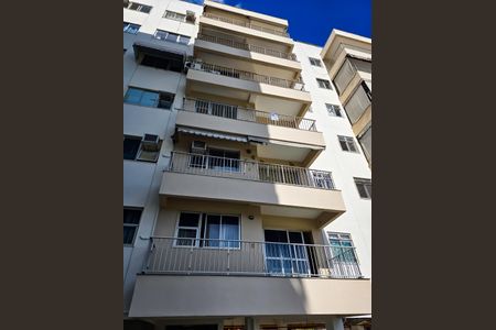 Apartamento à venda com 60m², 2 quartos e 1 vaga Apartamento à venda com 60m², 2 quartos e 1 vagaFachada do bloco