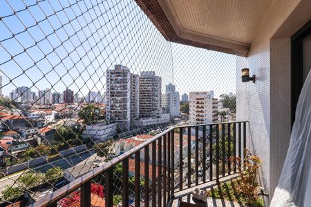 Apartamento à venda com 220m², 3 quartos e 3 vagasSacada da Sala 1