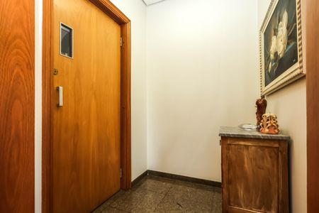 Apartamento à venda com 220m², 3 quartos e 3 vagasHall privativo