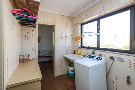 Apartamento à venda com 220m², 3 quartos e 3 vagasÁrea de Serviço