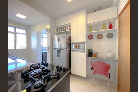 Apartamento à venda com 85m², 3 quartos e 2 vagasCozinha