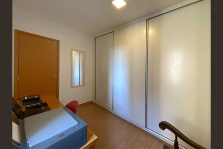 Apartamento à venda com 85m², 3 quartos e 2 vagasQuarto 2