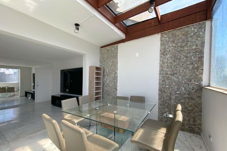 Apartamento para alugar com 213m², 2 quartos e 2 vagas Apartamento para alugar com 213m², 2 quartos e 2 vagasVaranda da Sala