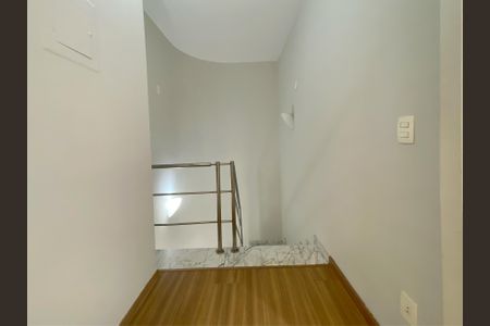 Apartamento para alugar com 213m², 2 quartos e 2 vagas Apartamento para alugar com 213m², 2 quartos e 2 vagasCorredor