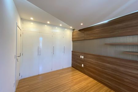 Apartamento para alugar com 213m², 2 quartos e 2 vagas Apartamento para alugar com 213m², 2 quartos e 2 vagasSuíte