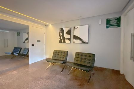 Apartamento para alugar com 213m², 2 quartos e 2 vagas Apartamento para alugar com 213m², 2 quartos e 2 vagasÁrea comum - Hall