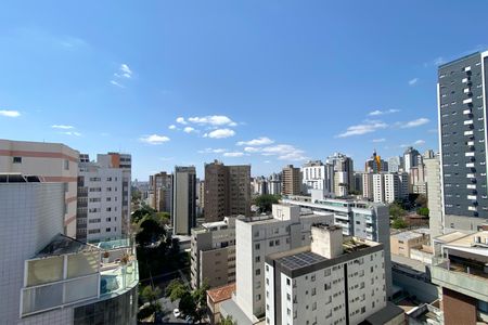 Apartamento para alugar com 213m², 2 quartos e 2 vagas Apartamento para alugar com 213m², 2 quartos e 2 vagasVista da Varanda da Sala