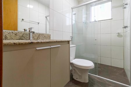 Apartamento à venda com 121m², 3 quartos e 1 vaga Apartamento à venda com 121m², 3 quartos e 1 vagaBanheiro social 1