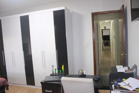 Casa à venda com 51m², 4 quartos e 1 vagaQuarto 2