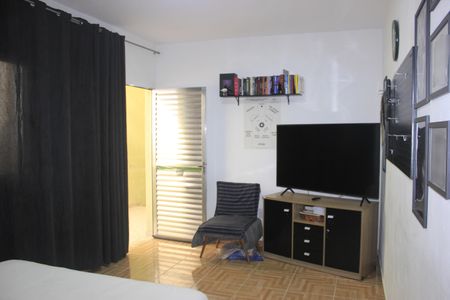 Casa à venda com 51m², 4 quartos e 1 vagaSuíte