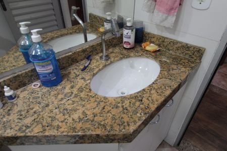 Apartamento à venda com 50m², 3 quartos e 1 vagaBanheiro Social