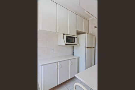 Apartamento à venda com 75m², 2 quartos e 1 vaga Apartamento à venda com 75m², 2 quartos e 1 vagaCozinha
