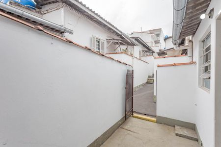 Casa para alugar com 38m², 1 quarto e sem vagaÁrea de Serviço