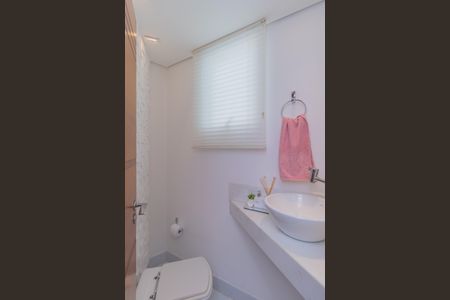 Apartamento à venda com 201m², 4 quartos e 3 vagas Apartamento à venda com 201m², 4 quartos e 3 vagasLavabo