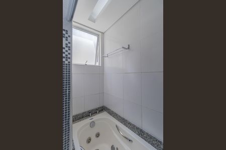 Apartamento à venda com 201m², 4 quartos e 3 vagas Apartamento à venda com 201m², 4 quartos e 3 vagasSuíte 1 Banheiro