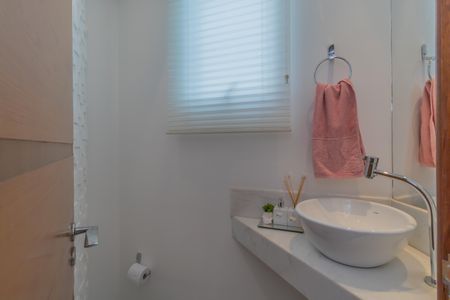 Apartamento à venda com 201m², 4 quartos e 3 vagas Apartamento à venda com 201m², 4 quartos e 3 vagasLavabo