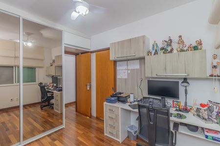 Apartamento à venda com 201m², 4 quartos e 3 vagas Apartamento à venda com 201m², 4 quartos e 3 vagasSuíte 2