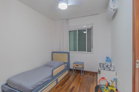 Apartamento à venda com 201m², 4 quartos e 3 vagas Apartamento à venda com 201m², 4 quartos e 3 vagasQuarto