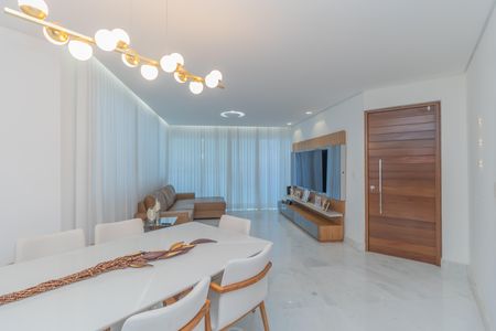 Apartamento à venda com 201m², 4 quartos e 3 vagas Apartamento à venda com 201m², 4 quartos e 3 vagasSala