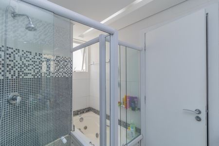 Apartamento à venda com 201m², 4 quartos e 3 vagas Apartamento à venda com 201m², 4 quartos e 3 vagasSuíte 1 Banheiro