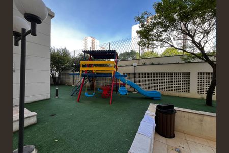 Apartamento à venda com 100m², 3 quartos e 2 vagasÁrea comum - Playground