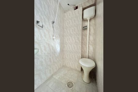 Casa à venda com 166m², 3 quartos e 2 vagas Casa à venda com 166m², 3 quartos e 2 vagasBanheiro 2