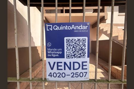 Casa à venda com 166m², 3 quartos e 2 vagas Casa à venda com 166m², 3 quartos e 2 vagasPlaca