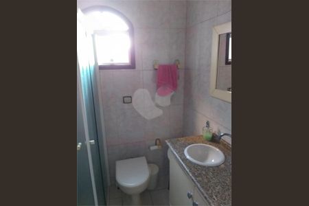 Casa à venda com 168m², 3 quartos e 2 vagas