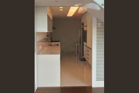 Apartamento à venda com 218m², 4 quartos e 4 vagas