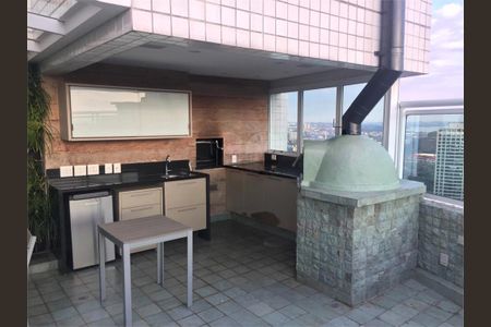 Apartamento à venda com 218m², 4 quartos e 4 vagas
