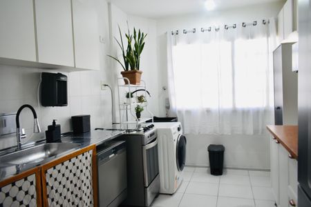 Apartamento à venda com 114m², 2 quartos e 2 vagas Apartamento à venda com 114m², 2 quartos e 2 vagasCozinha e Área de Serviço