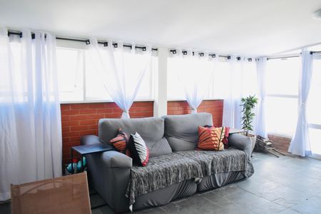 Apartamento à venda com 114m², 2 quartos e 2 vagas Apartamento à venda com 114m², 2 quartos e 2 vagasCobertura