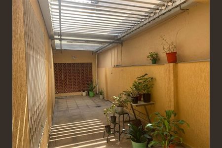 Casa à venda com 220m², 4 quartos e 5 vagas