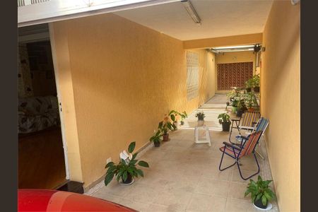 Casa à venda com 220m², 4 quartos e 5 vagas