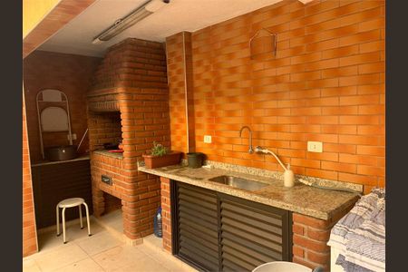 Casa à venda com 220m², 4 quartos e 5 vagas