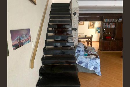 Casa à venda com 220m², 4 quartos e 5 vagas