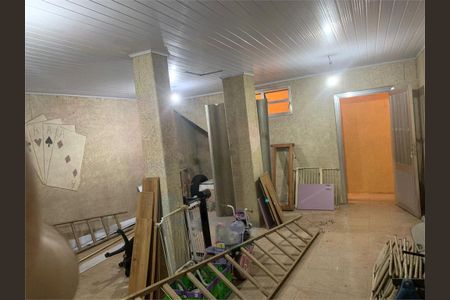 Casa à venda com 220m², 4 quartos e 5 vagas