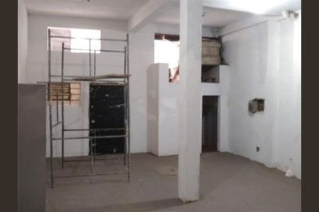 Casa à venda com 617m², 3 quartos e sem vaga