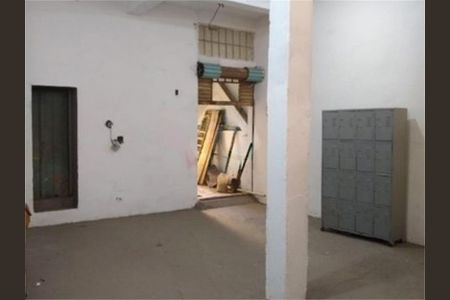 Casa à venda com 617m², 3 quartos e sem vaga