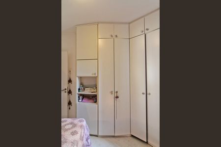 Apartamento à venda com 106m², 3 quartos e 2 vagas Apartamento à venda com 106m², 3 quartos e 2 vagasQuarto 1