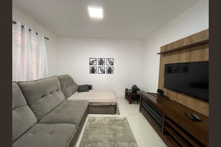 Casa à venda com 250m², 3 quartos e 2 vagasSala